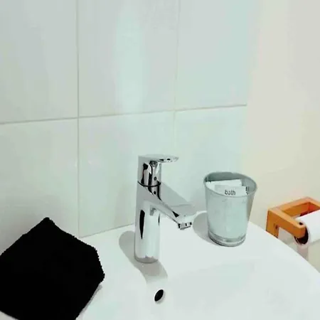アパート Studio For 4 People