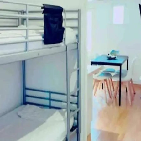 Studio For 4 People * コリウール