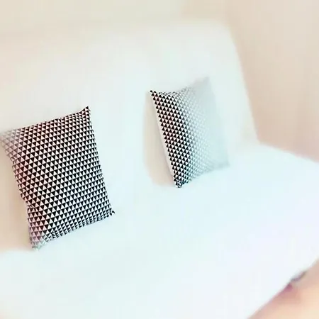 Studio For 4 People * コリウール